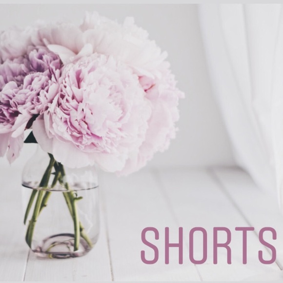 Shorts - Picture 3 of 3